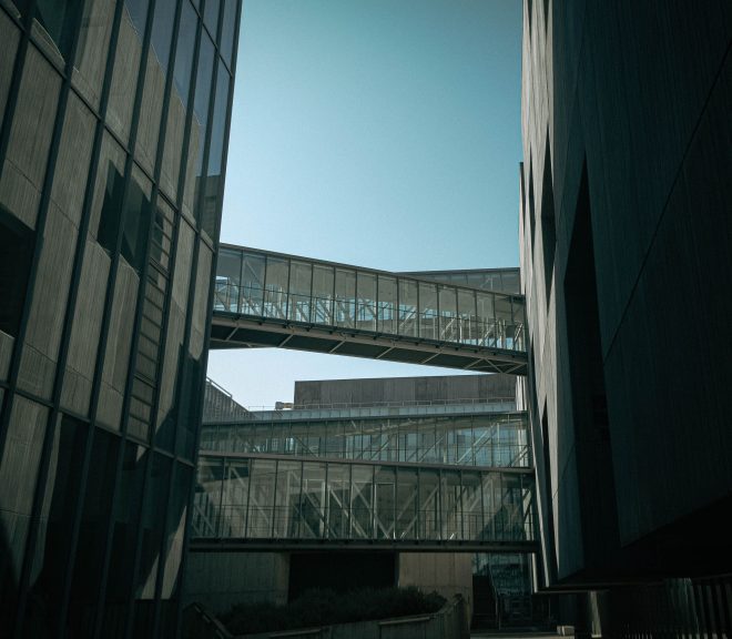 skybridge-between-buildings skybridge-between-buildings